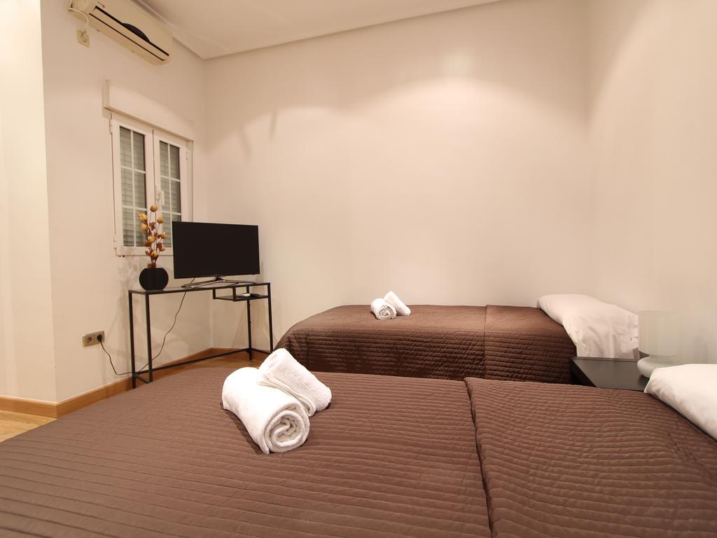 Apartamentos Good Stay Prado Madrid Zimmer foto